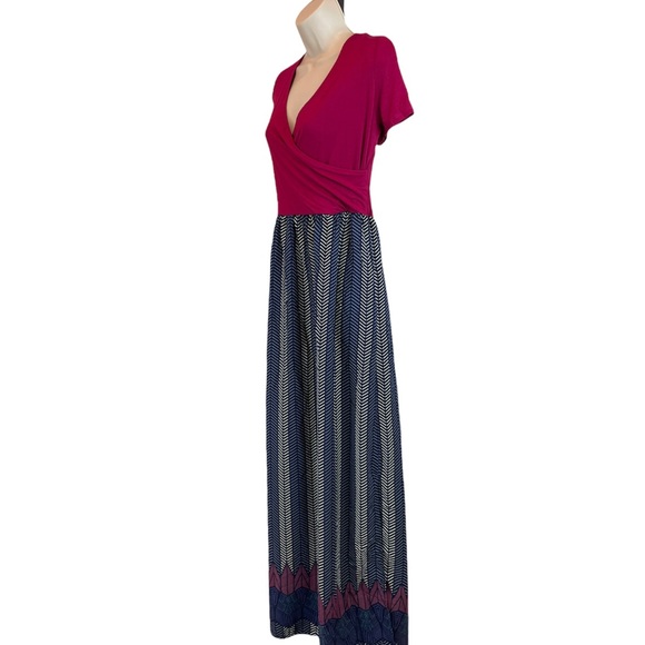 GILLI Faux Wrap Magenta Herringbone Print Maxi Dress - Picture 3 of 10